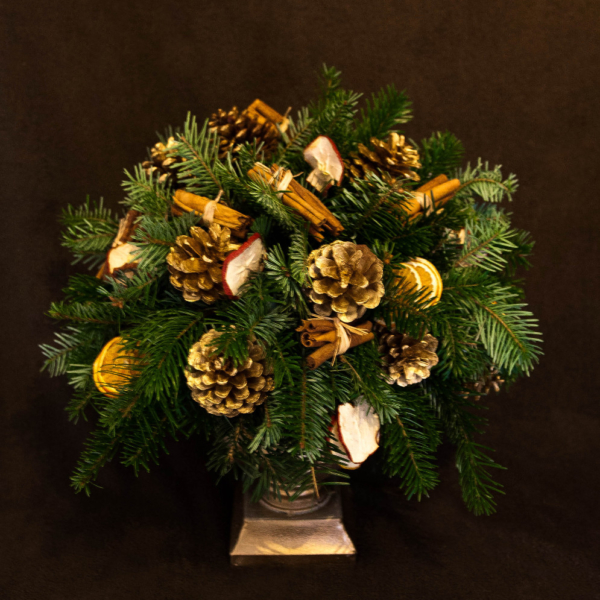 godl urn with christmas